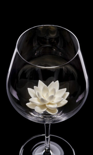 Red wine glass Lotus White 02
